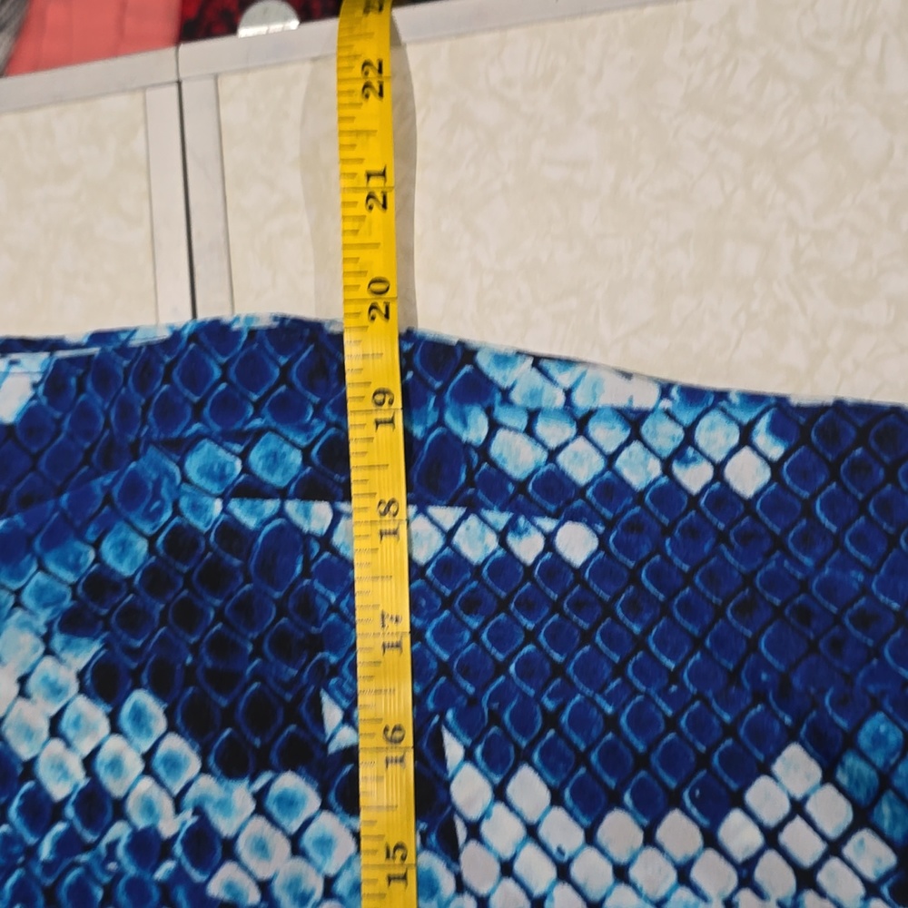 Worthington Blue Pattern Blouse Size Medium - Picture 11 of 12